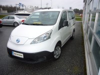 2015 Nissan e-NV200 5-person 